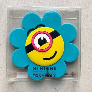 Tony Moly x Minions Bello Beautiful Mirror